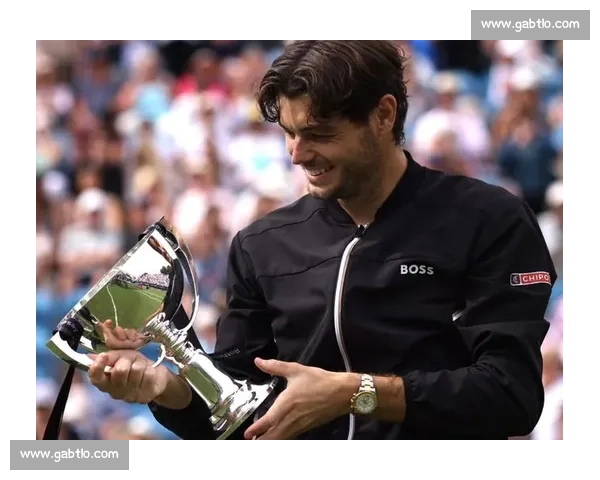 弗里茨伊斯特本四度封王 第十冠里程碑开启草地新章