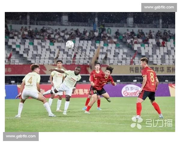 韩乔生激情解说苏超扬泰德比，两万球迷见证经典再现