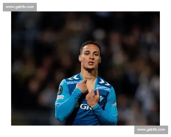 贝蒂斯启动安东尼永久转会谈判 曼联标价 3250 万英镑成关键障碍