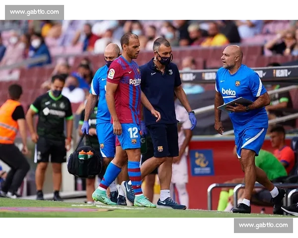 卡瓦尼小腿伤缺战拜仁 博卡锋线核心缺席关键战役